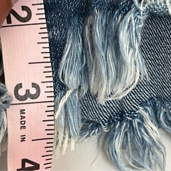 Women’s Juniors Special A Distressed Raw Hem Denim Jean Shorts Size 5 - Picture 4 of 13